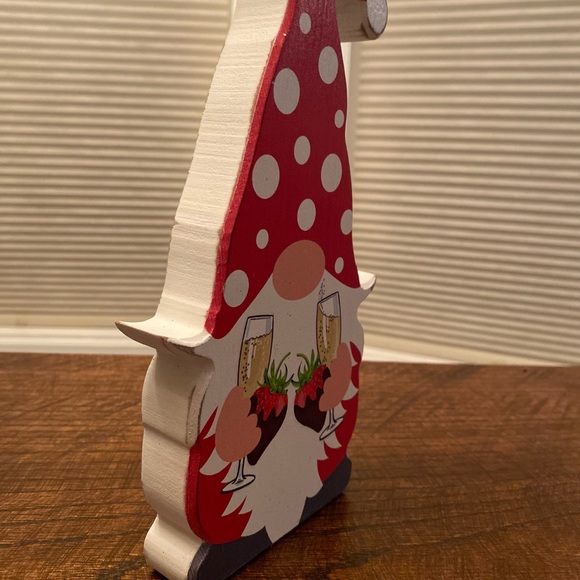 Valentine's Day Gnome Wood Sign, Gnome With Champagne & Chocolate Strawberries - Picture 7 of 12